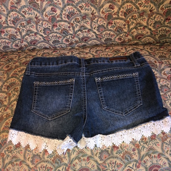 LEI Ashley Lowrise Crochet Lace Trim Denim Shorts - Picture 3 of 5
